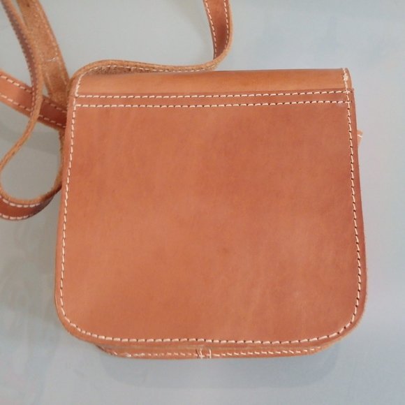 Small Square Tan Leather Purse - Sturdy Quality! - Picture 2 of 10